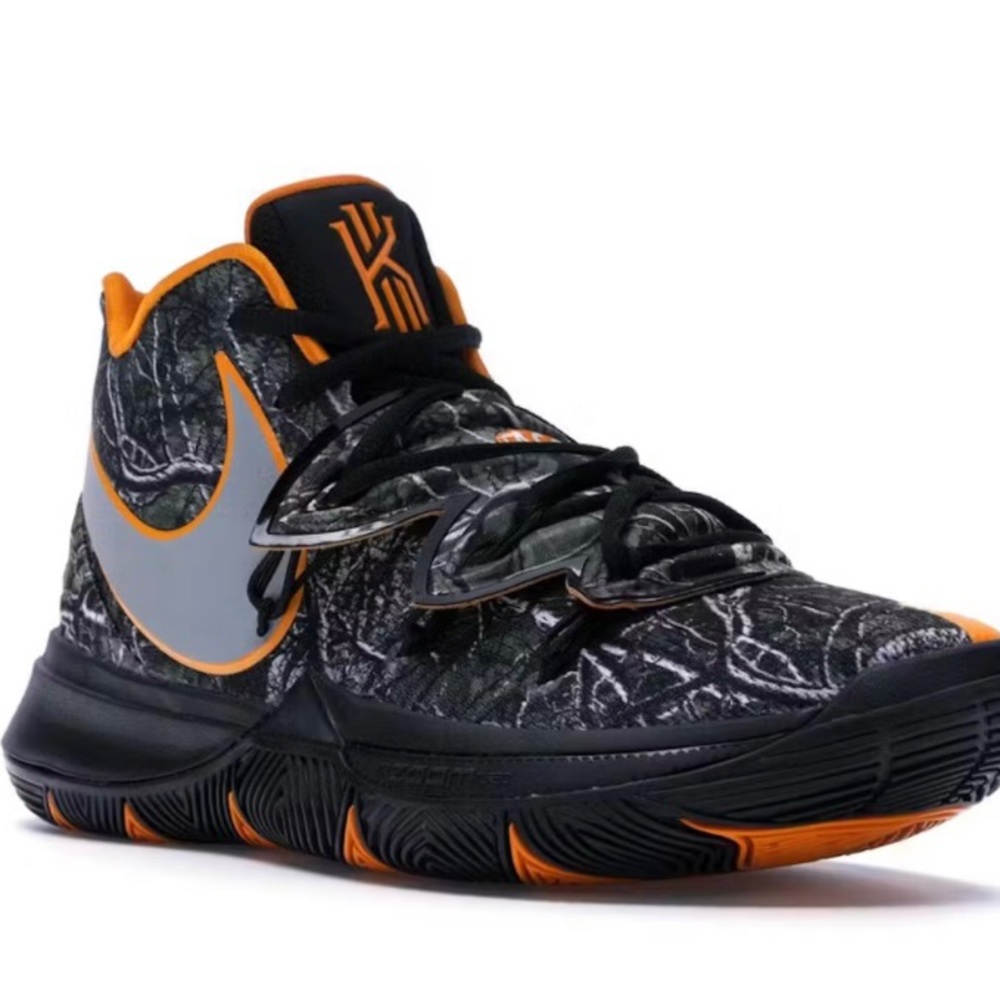 2018
Kyrie 5 'Taco' PE size 10 worn 2 x